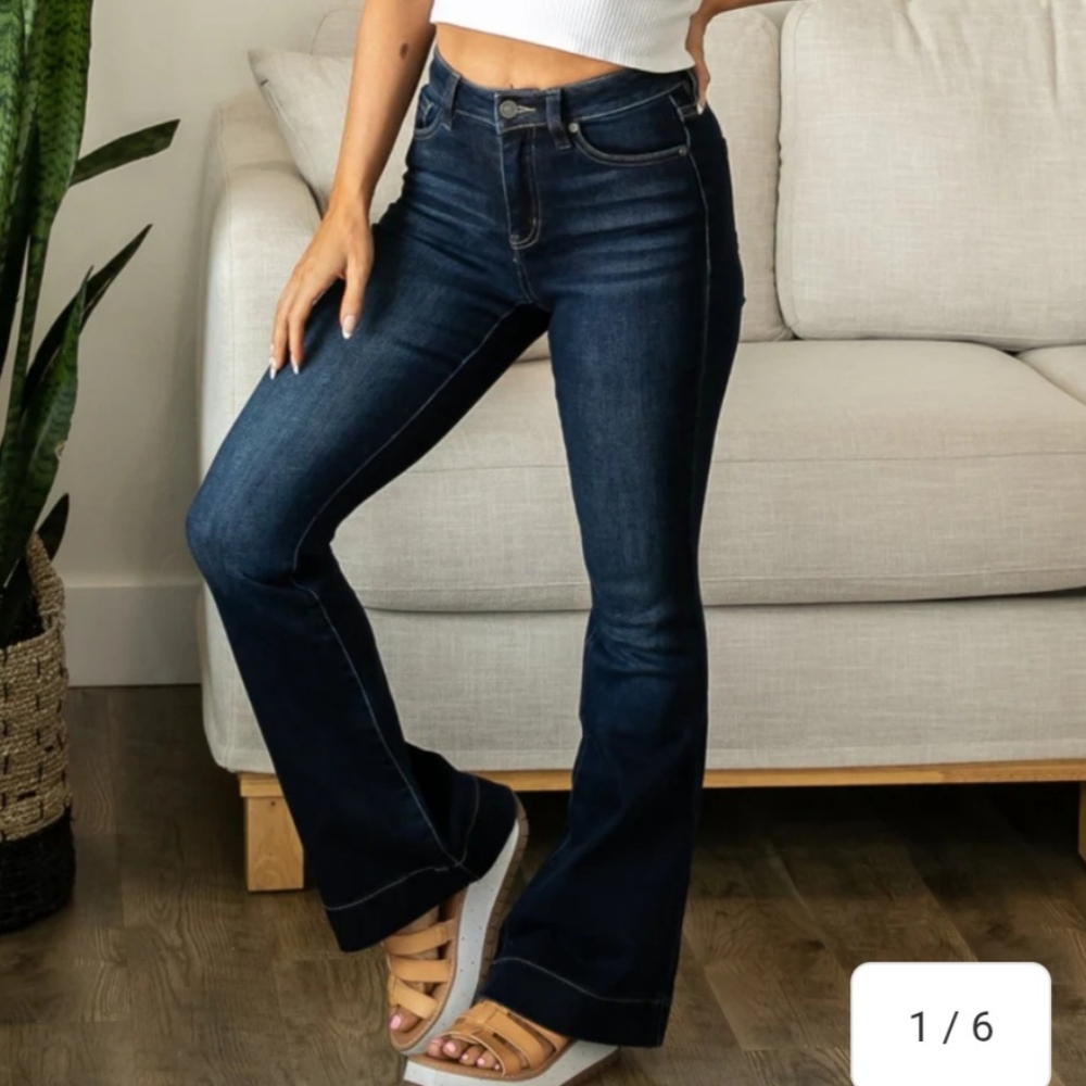 NWT KanCan Flare High-rise Dark Jeans